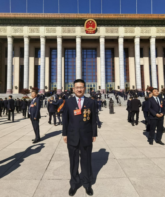 1746066388962670.png (官網(wǎng)、公眾號)濟(jì)源鋼鐵王洪杰榮獲“全國勞動模范”稱號112.png